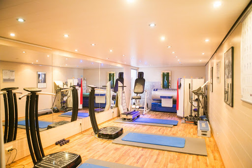 Health Studio PowerPoint - Thumbnail