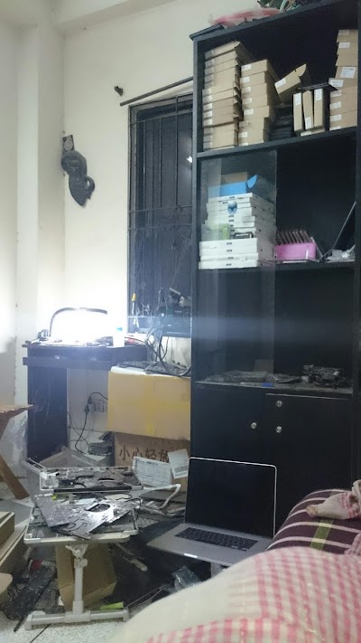 Photos of Apple Labz