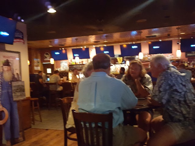 Moonshiners Patio Bar and Grill