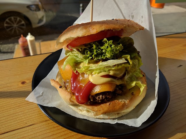 Revolver Burger