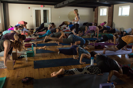 Treetop Yoga Studio - Thumbnail