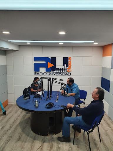 Radio - UJED - Visual