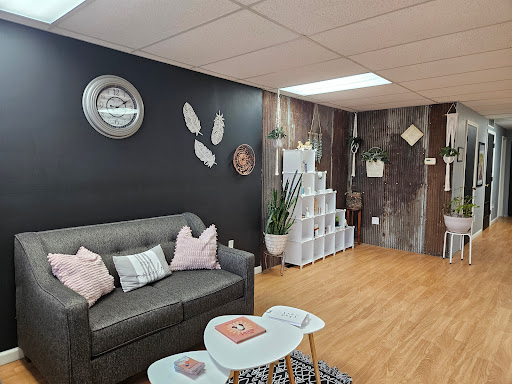 Salon 618 (formerly Shear Madness)