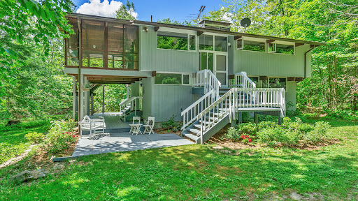 Katie Williams - Real Estate Broker - Stone House Properties - Thumbnail