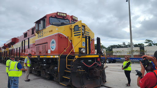 32CB FEC Railroad Titusville Intermodal Ramp - Thumbnail