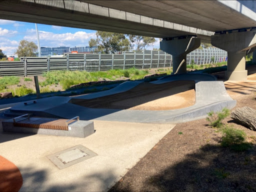 Toorak Road Rail Bridge Outdoor Gym - Thumbnail