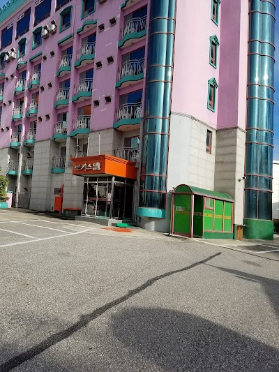 Photos of 로커스텔