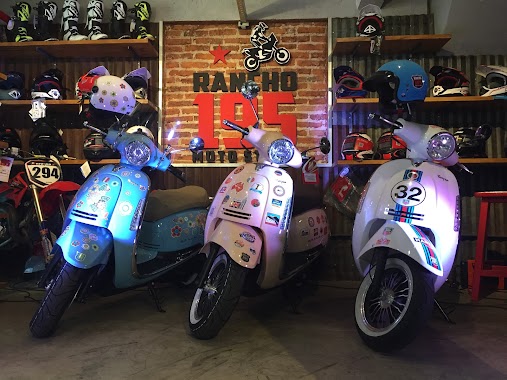 RANCHO 195 MOTO STORE, Author: Edgardo Vazquez