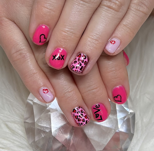 Three Palms Salon & Spa - Thumbnail
