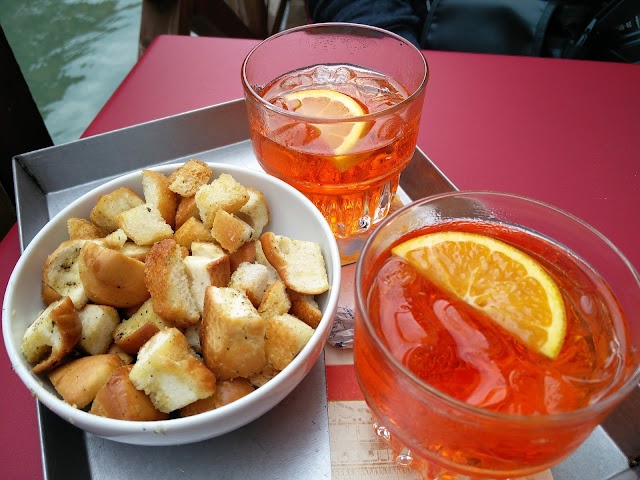 We Bar