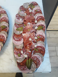 Photo n°5 de Boucherie Charcuterie Traiteur Vincent Cazeaux à Dax (Boucherie-charcuterie)