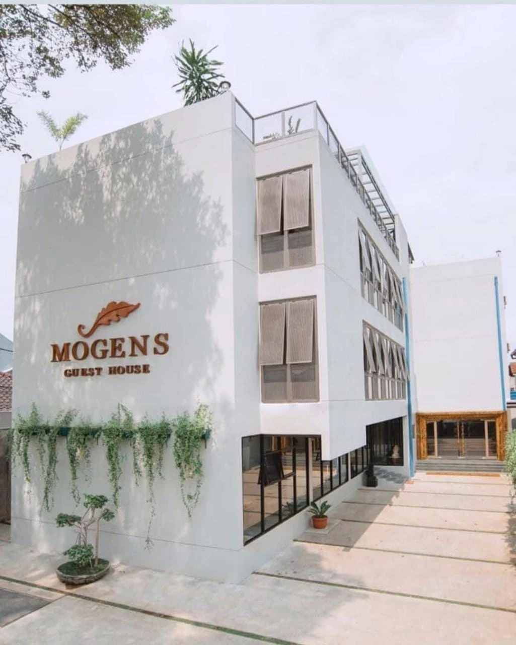 Mogens Guest House