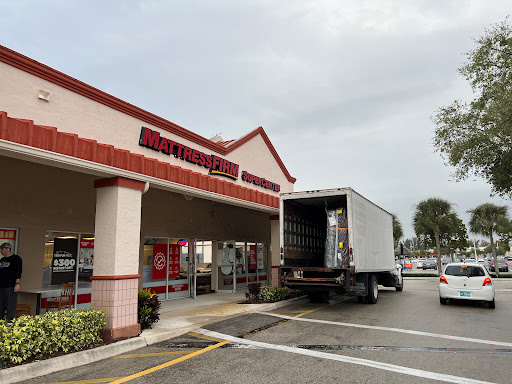 Mattress Firm Clearance Center Oakwood Plaza