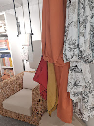 Photo n°27 de Mobilier d'Ici et d'Ailleurs à Saintes (Magasin de mobilier de jardin)