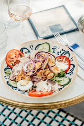 Photo n°86 de L'Arc Café Brasserie Restaurant à Paris (Point Wi-Fi)