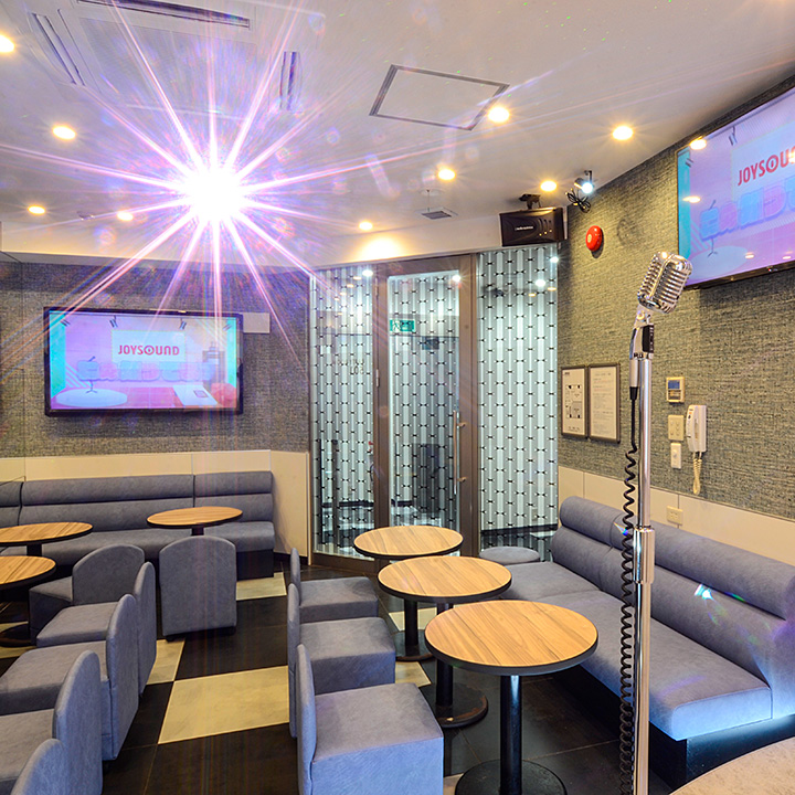 カラオケの鉄人 新橋SL広場前店