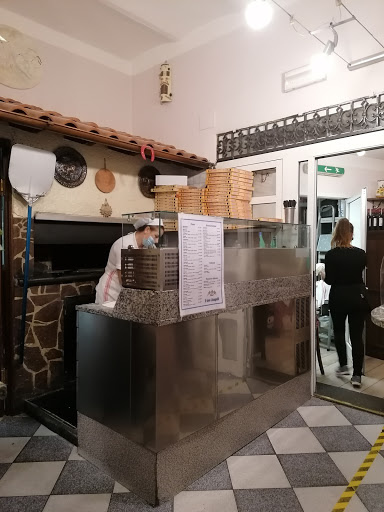 Restaurant and Pizzeria The Three Angels
