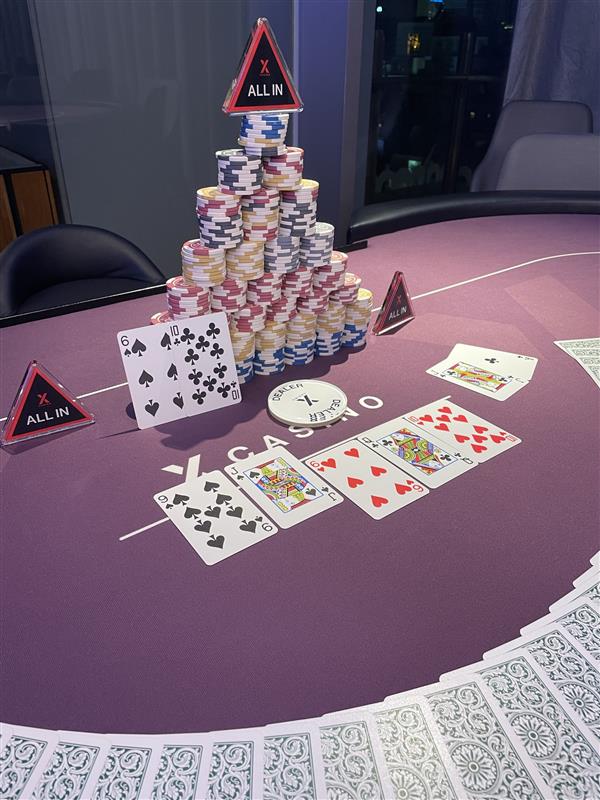 XCASINO 新宿 ポーカー