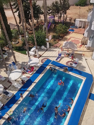 Photos of Hotel in September (***)