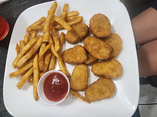 Tran's Restaurant - Visual