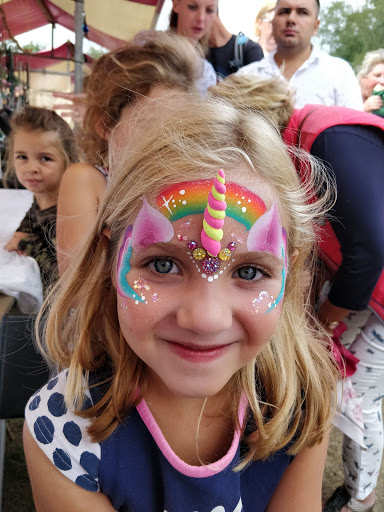 Painting Faces - Visual