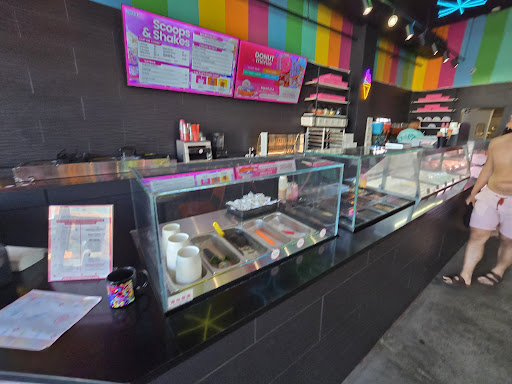 Sundae Donuts Pier Village - Thumbnail