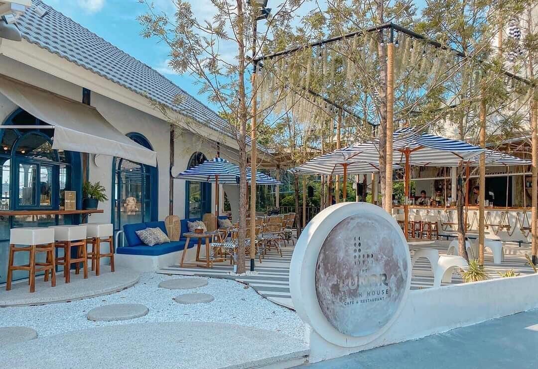 The Lunar Beach House — photo 2