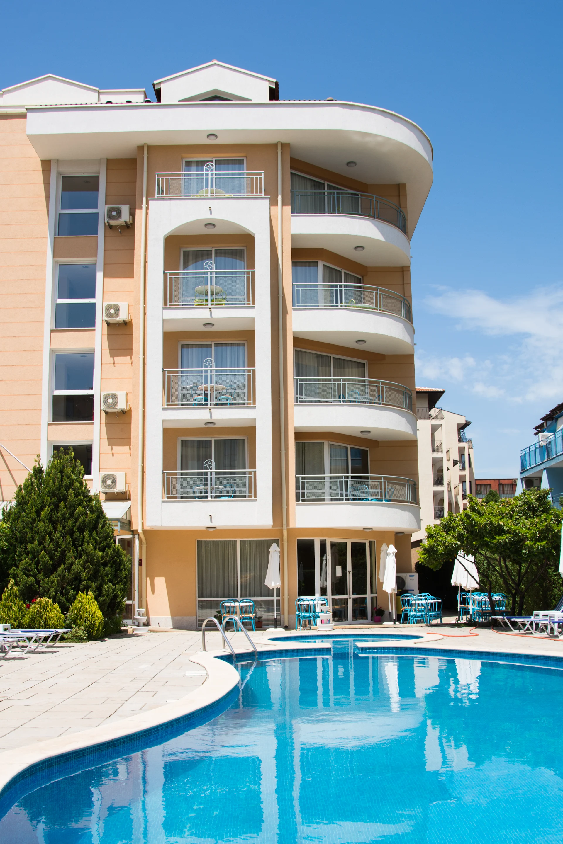 Sunny Residence Apart-Complex