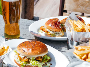 Photo n°25 de Léon Restaurant - Chartres à Barjouville (Restaurant de fruits de mer)