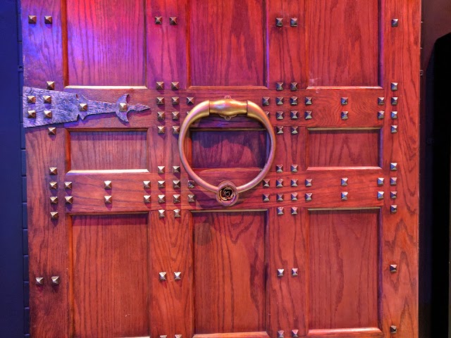 KISS by Monster Mini Golf