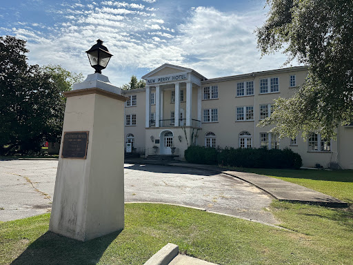 New Perry Hotel