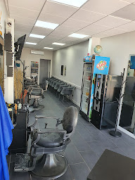 Photo n°13 de L atelier des coiffeurs à Décines-Charpieu (Salon de coiffure)