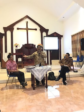 Gereja Toraja Jemaat Gunung Putri, Author: Ezra Masola Tangkesalu