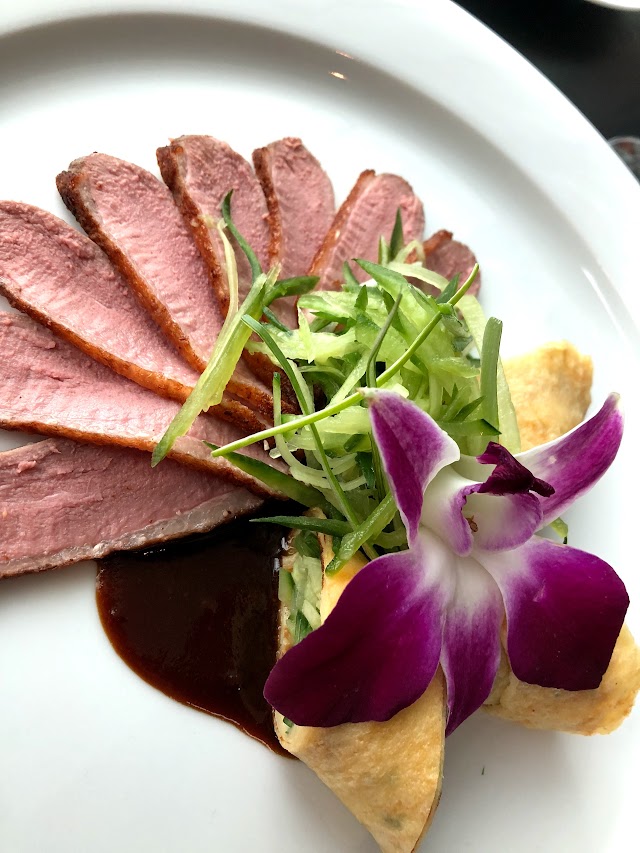 Aureole Fusion Restaurant and Lounge