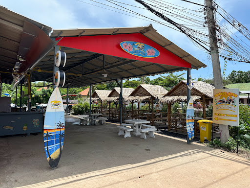 Orange Wave standby Lounge