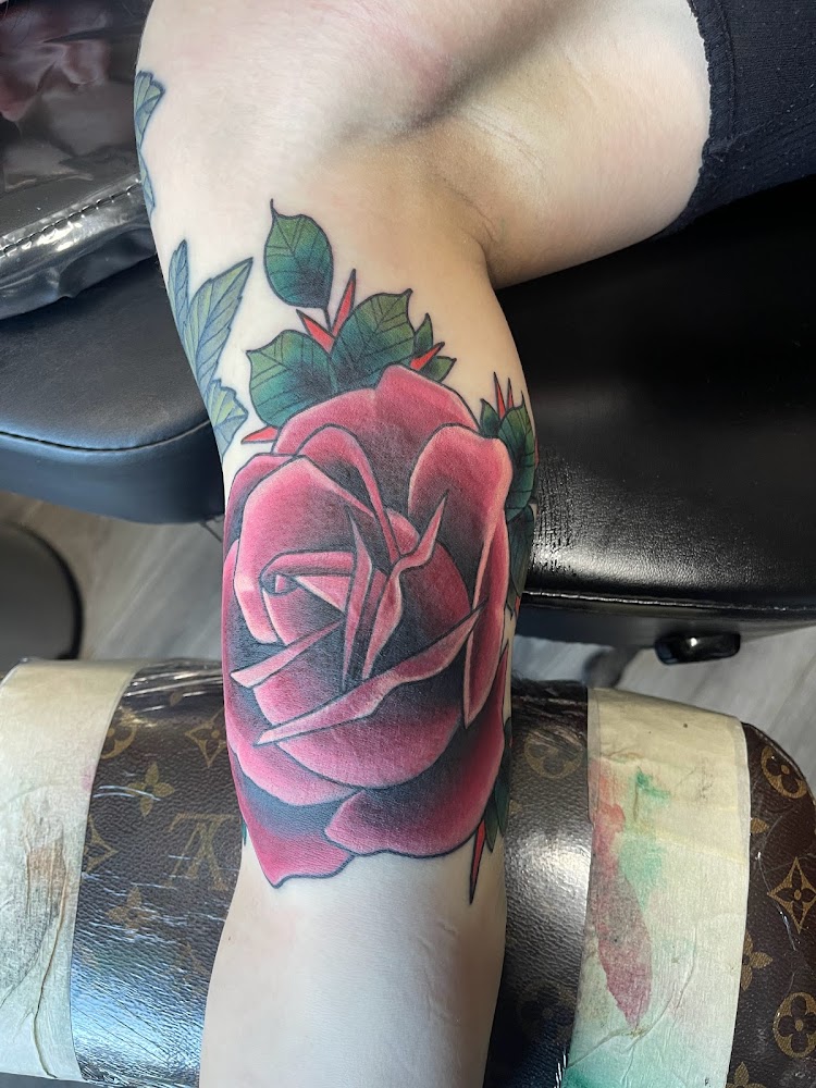 Dark Lotus Tattoo And Salon