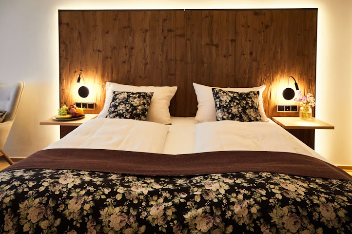 GUT EDERMANN by null