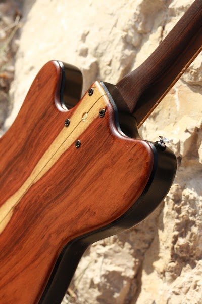 Shiver Guitar, Handcrafted Electric Guitars