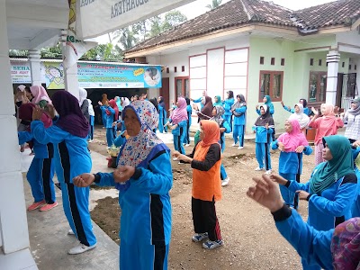 Photos of Alpamart Rokal .pubian.gunungsugih