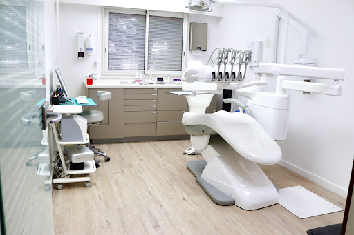 Cobat Cabinet Dentaire | Dr.Batle | Dr.Coch | Dr.Jeudi | Dr.Romero