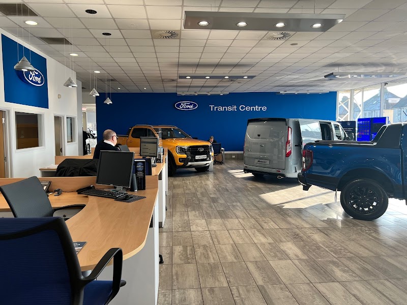 Dinnages Ford Transit Centre Brighton photo 3