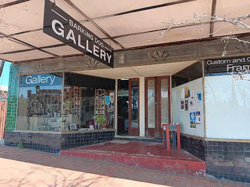 Barking Dog Gallery - Thumbnail