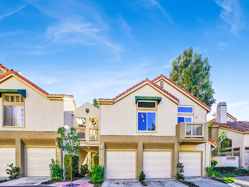 Jacqueline Lennon - Sea To Canyon Properties - Thumbnail