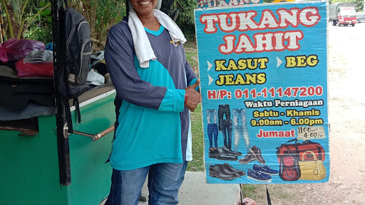 Tukang jahit kasut dan bag