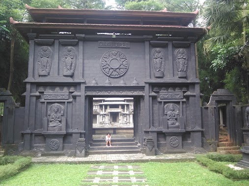 Rumah Puspo (Rumah Budaya Nusantara Puspo Budoyo, Author: Benny Prabawa