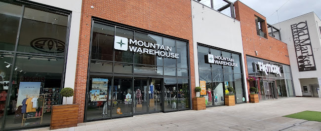 Mountain Warehouse Hereford Phone number