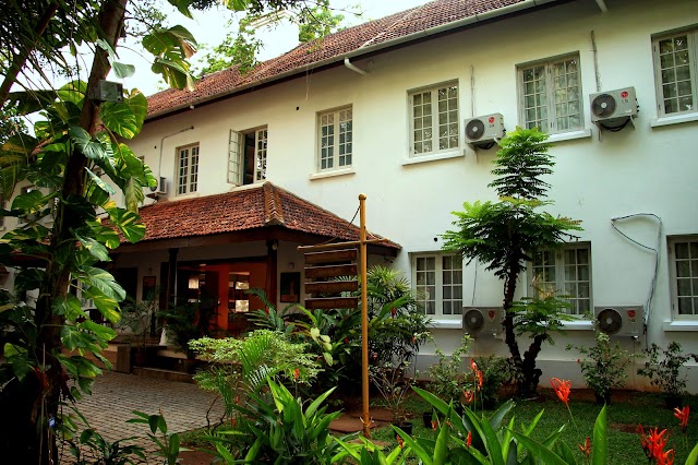 Old Lighthouse Bristow Hotel