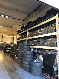 Photo n°16 de Centre Auto des Alliés à Grenoble (Magasin de pièces automobiles)