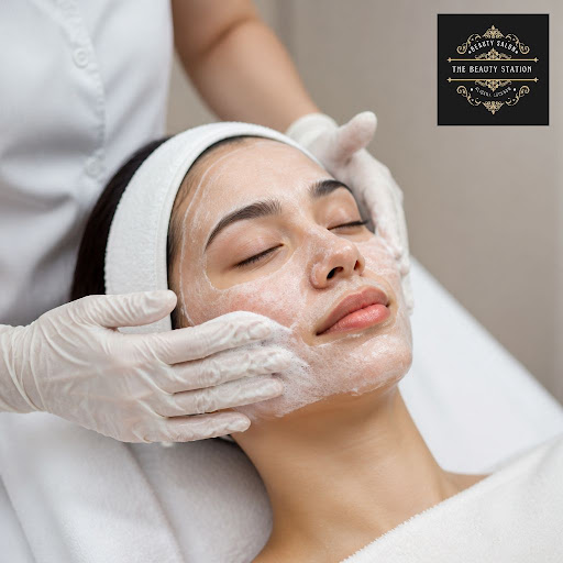 Struggling with frequent breakouts and dull, congested skin? Regular deep cleansing facials at Th… post image