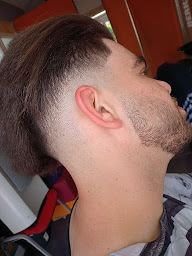 Photo n°5 de Coiffeur Montreuil 93 à Montreuil (Salon de coiffure)